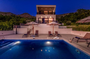 Exclusive Villa Belenum with breakfast,gym,sauna